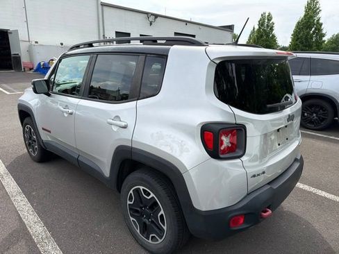 Used 2016 Jeep Renegade Trailhawk AWD/4WD image 5