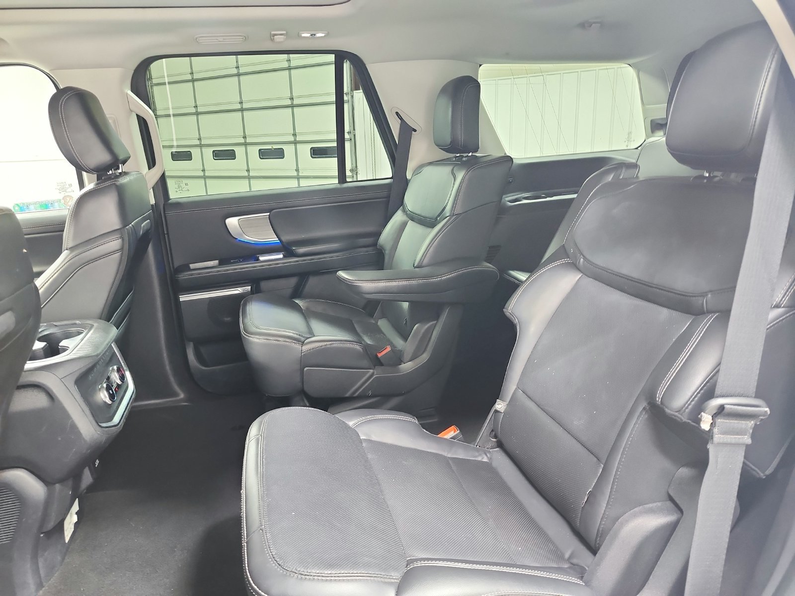 Used 2025 Ford Expedition Platinum AWD/4WD image 11