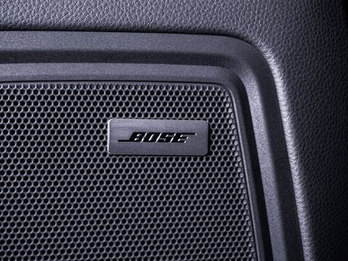 Certified 2025 Porsche Macan image 27