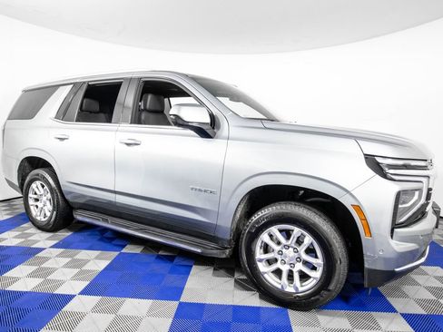 Used 2025 Chevrolet Tahoe LT image 3