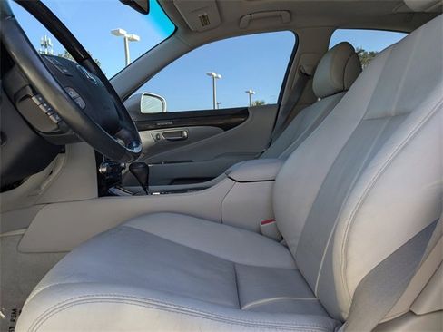 Used 2011 Lexus LS 460 image 20