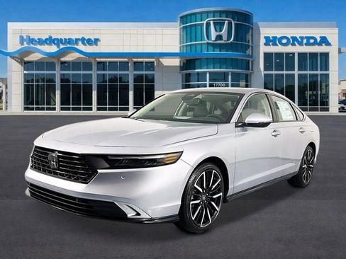 New 2026 Honda Accord Touring image 7