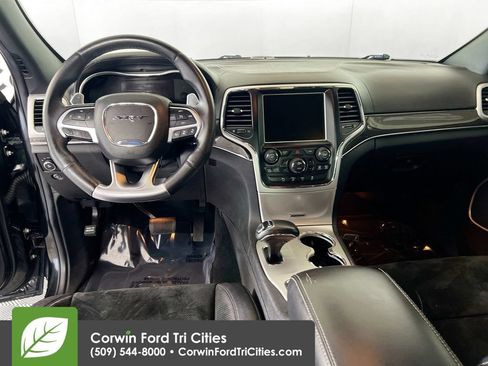 Used 2014 Jeep Grand Cherokee SRT8 w/ Luxury Group II AWD/4WD image 23