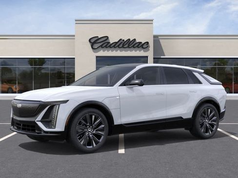 New 2027 Cadillac Lyriq Signature Sport w/ Nappa Leather Package AWD/4WD image 2
