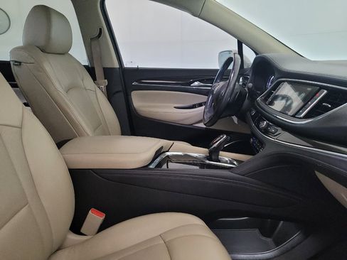 Used 2018 Buick Enclave Premium w/ Experience Buick Package FWD image 21