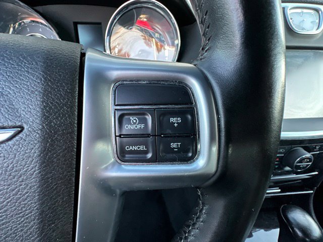 Used 2011 Chrysler 300 Limited RWD image 17