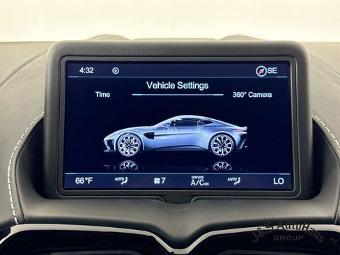 Used 2021 Aston Martin V8 Vantage Coupe RWD image 17