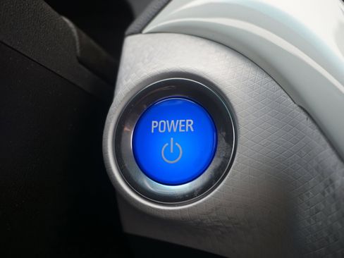 Used 2020 Chevrolet Bolt LT image 32