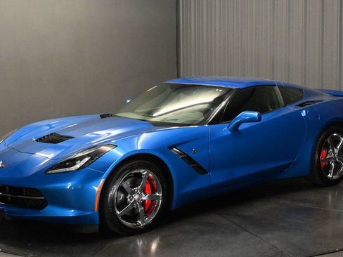 Used 2015 Chevrolet Corvette Stingray Coupe w/ 2LT Preferred Equipment Group RWD image 1