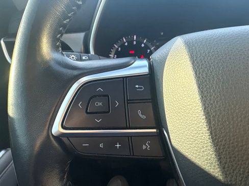 Used 2020 Toyota Highlander XLE AWD/4WD image 16