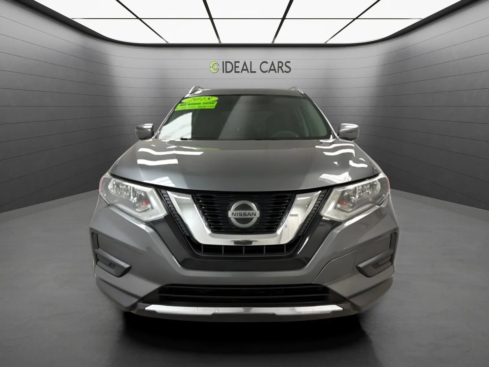 Used 2018 Nissan Rogue SV AWD/4WD image 2