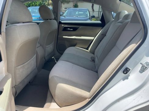 Used 2013 Nissan Altima 2.5 S FWD image 8