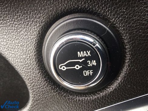 Used 2022 Buick Enclave Essence image 12