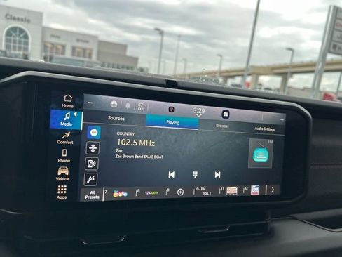 Used 2025 Jeep Gladiator Rubicon image 21