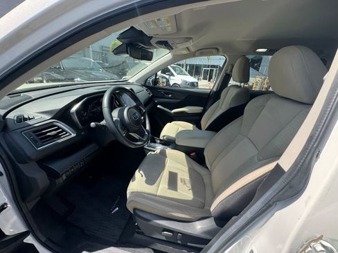 Used 2024 Subaru Ascent Premium w/ Convenience Package AWD/4WD image 5