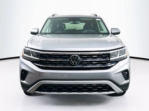 Used 2023 Volkswagen Atlas SE w/ Panoramic Sunroof Package image 2