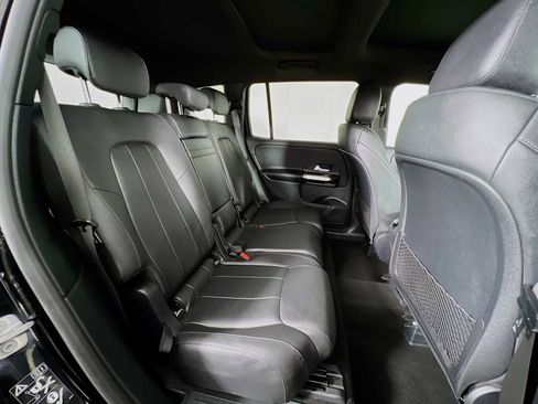 Used 2023 Mercedes-Benz GLB 250 4MATIC image 28