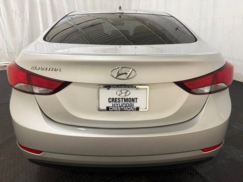 Used 2015 Hyundai Elantra SE w/ Option Group 02 image 9