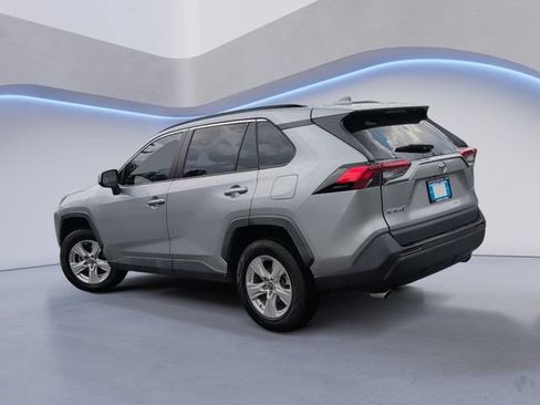 Used 2021 Toyota RAV4 XLE FWD image 9