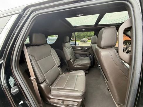 Used 2021 GMC Yukon Denali w/ Denali Premium Package RWD image 13
