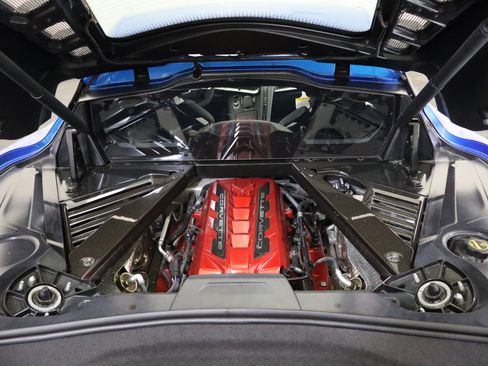Used 2024 Chevrolet Corvette Stingray Preferred Cpe RWD image 9