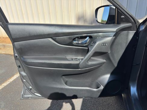 Used 2018 Nissan Rogue SL AWD/4WD image 41
