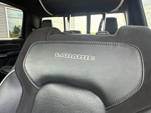 Used 2022 RAM 1500 Laramie AWD/4WD image 12