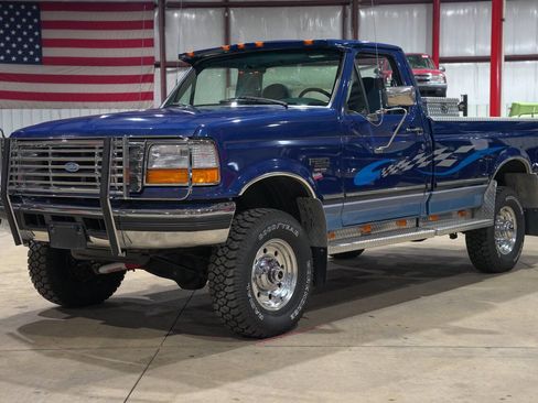 Used 1996 Ford F250 4x4 Regular Cab image 1