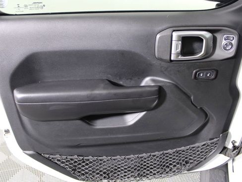 Used 2019 Jeep Wrangler Unlimited Sport S image 19