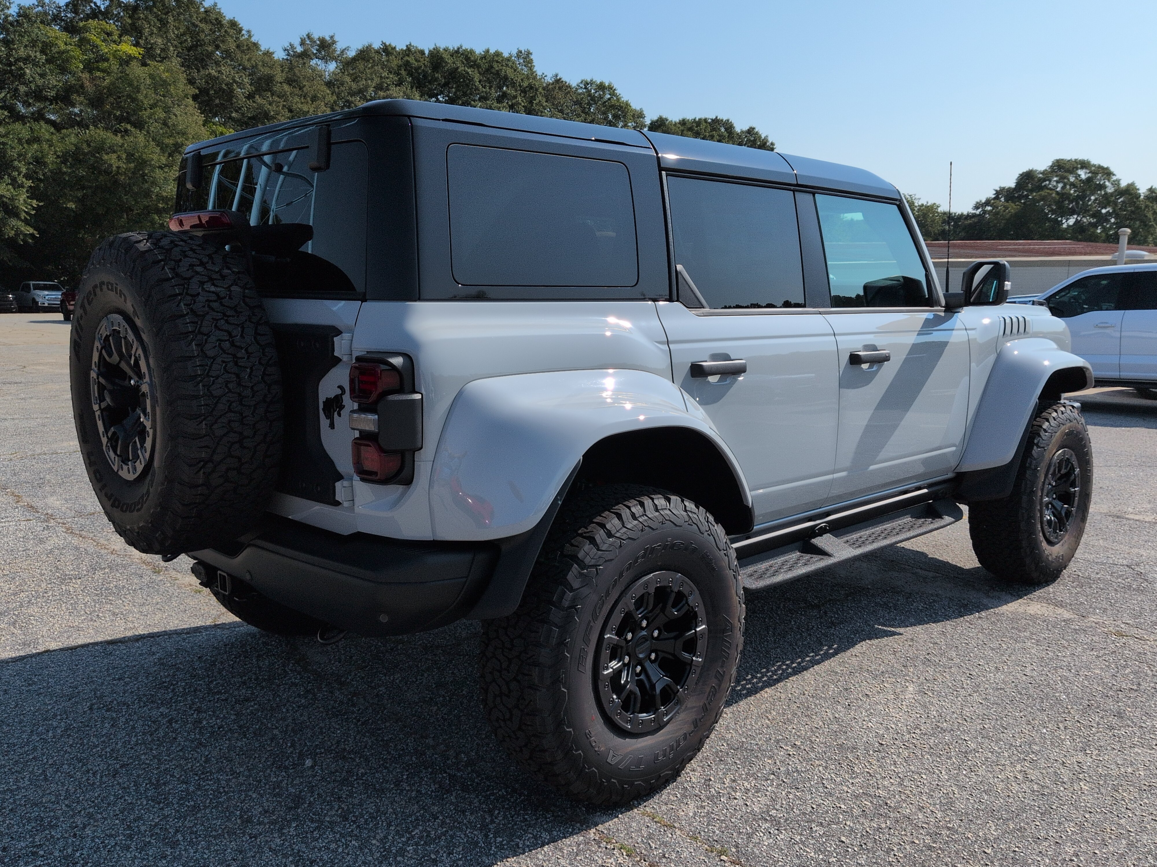 New 2026 Ford Bronco Raptor w/ Interior Carbon Fiber Pack AWD/4WD image 3