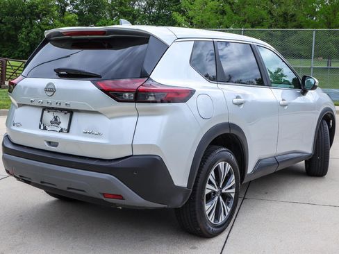 Used 2023 Nissan Rogue SV AWD/4WD image 15