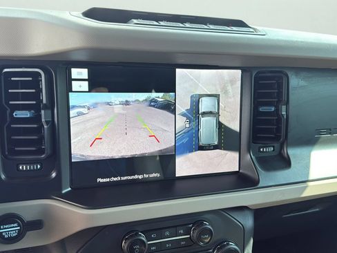 Used 2023 Ford Bronco Wildtrak AWD/4WD image 18