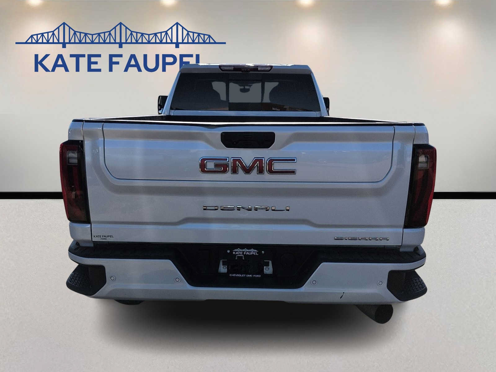 Used 2025 GMC Sierra 3500 Denali w/ Denali Reserve Package AWD/4WD image 6