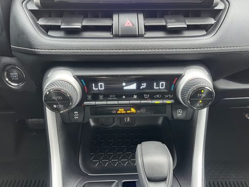 Used 2025 Toyota RAV4 XLE w/ Convenience Package FWD image 20