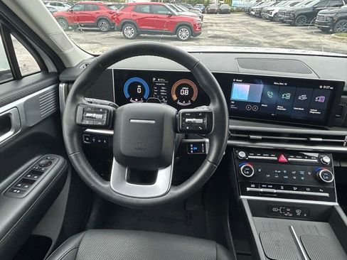 Used 2025 Hyundai Santa Fe SEL FWD image 16