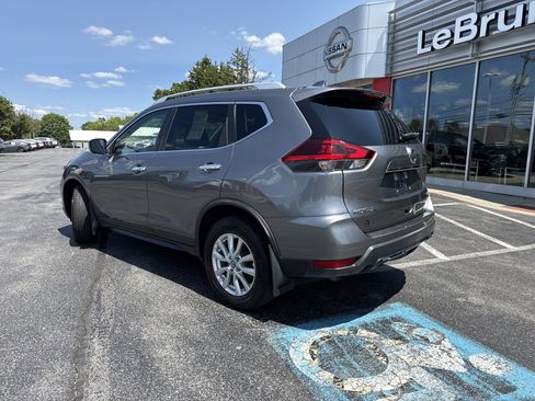 Used 2018 Nissan Rogue SV AWD/4WD image 8