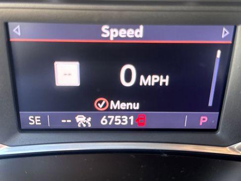 Used 2022 Chevrolet Equinox RS w/ RS Leather Package image 25