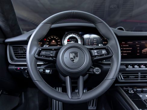 Certified 2025 Porsche 911 Turbo S AWD/4WD image 32