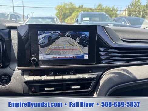 Used 2025 Toyota Camry LE FWD image 22