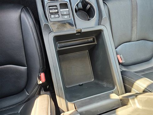 Used 2023 Honda Pilot Touring image 30