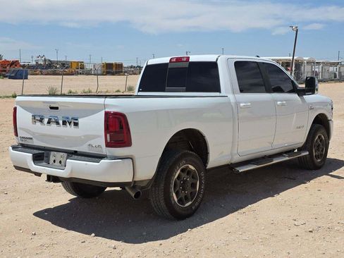 Used 2025 RAM 2500 Laramie AWD/4WD image 2