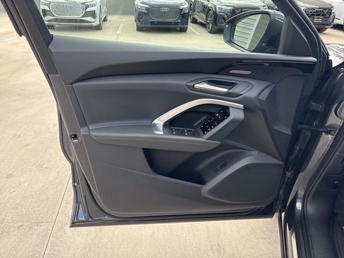 Certified 2025 Audi Q5 Premium Plus w/ Premium Plus image 10