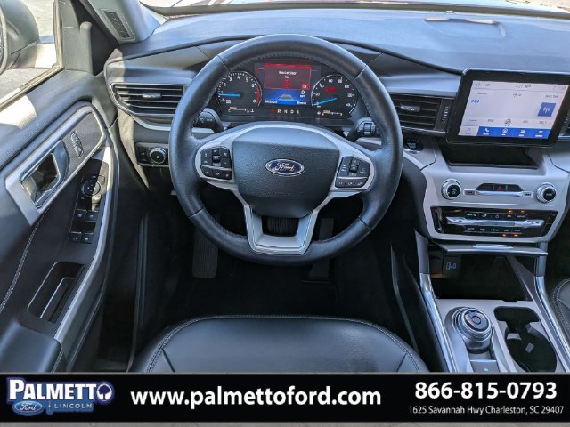 Used 2023 Ford Explorer XLT w/ Equipment Group 202A RWD image 17