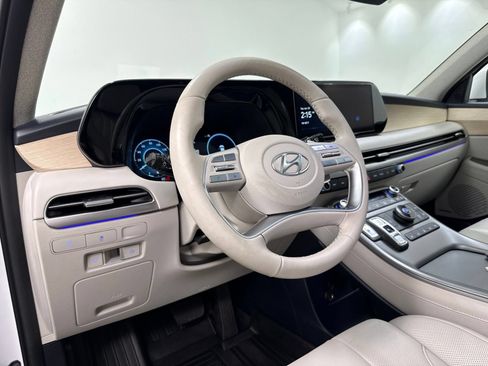 Used 2025 Hyundai Palisade Limited FWD image 15