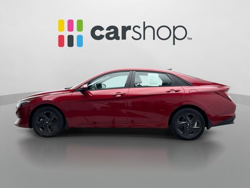 Used 2023 Hyundai Elantra SEL FWD image 2