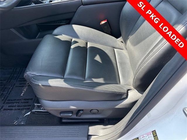 Used 2023 Nissan Rogue SL AWD/4WD image 13