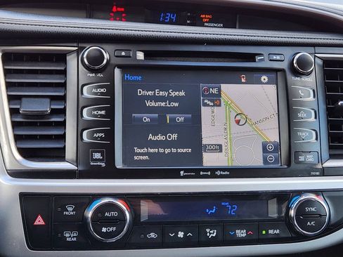 Used 2018 Toyota Highlander Limited AWD/4WD image 20