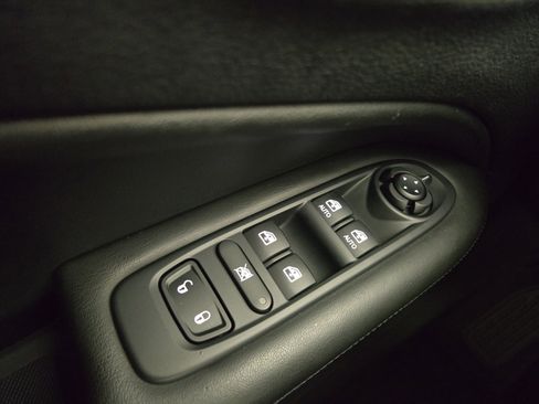 Certified 2021 Jeep Compass Altitude image 30