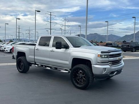 Used 2016 Chevrolet Silverado 1500 LTZ Z71 w/ LTZ Plus Package AWD/4WD image 9