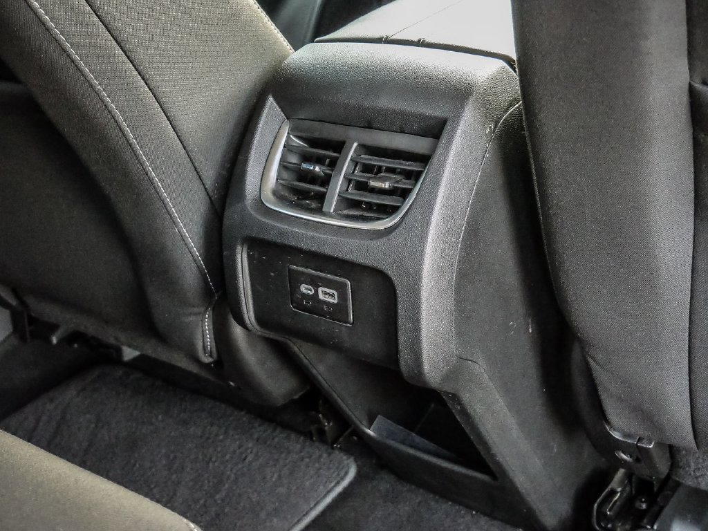 Used 2023 Chevrolet Blazer LT FWD image 19